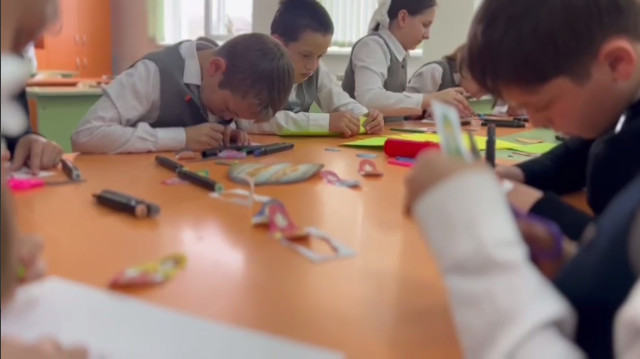 На день Космонавтики, который отмечается 12 апреля, наши &amp;quot;орлята&amp;quot; — обучающиеся 4 класса — провели увлекательное мероприятие, посвященное созданию &amp;quot;Космического талисмана&amp;quot;. .